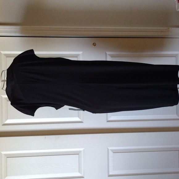 Black dress - Picture 6 of 6